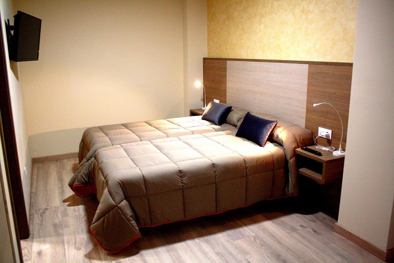 فندق Hostal Oregar سانتياغو دي كومبوستيلا المظهر الخارجي الصورة