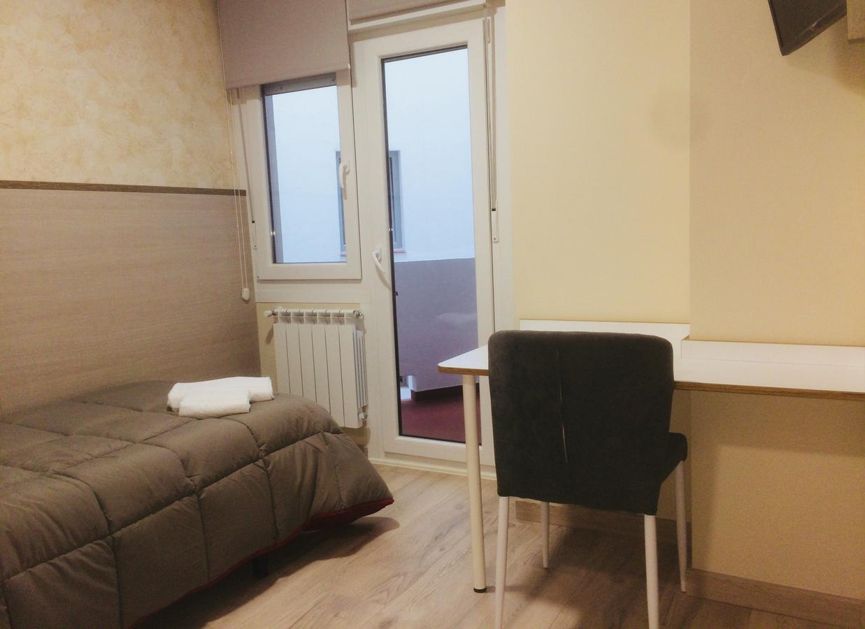 فندق Hostal Oregar سانتياغو دي كومبوستيلا المظهر الخارجي الصورة