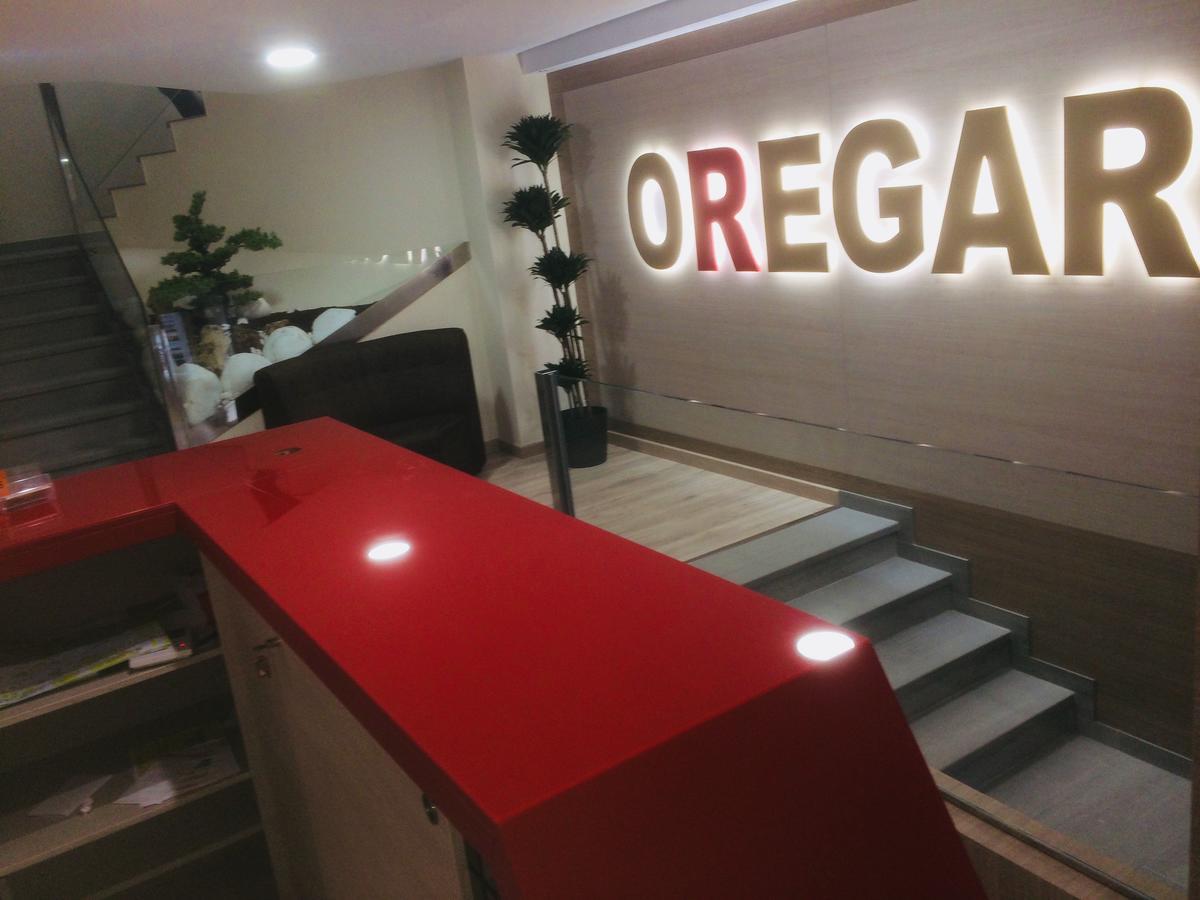 فندق Hostal Oregar سانتياغو دي كومبوستيلا المظهر الخارجي الصورة